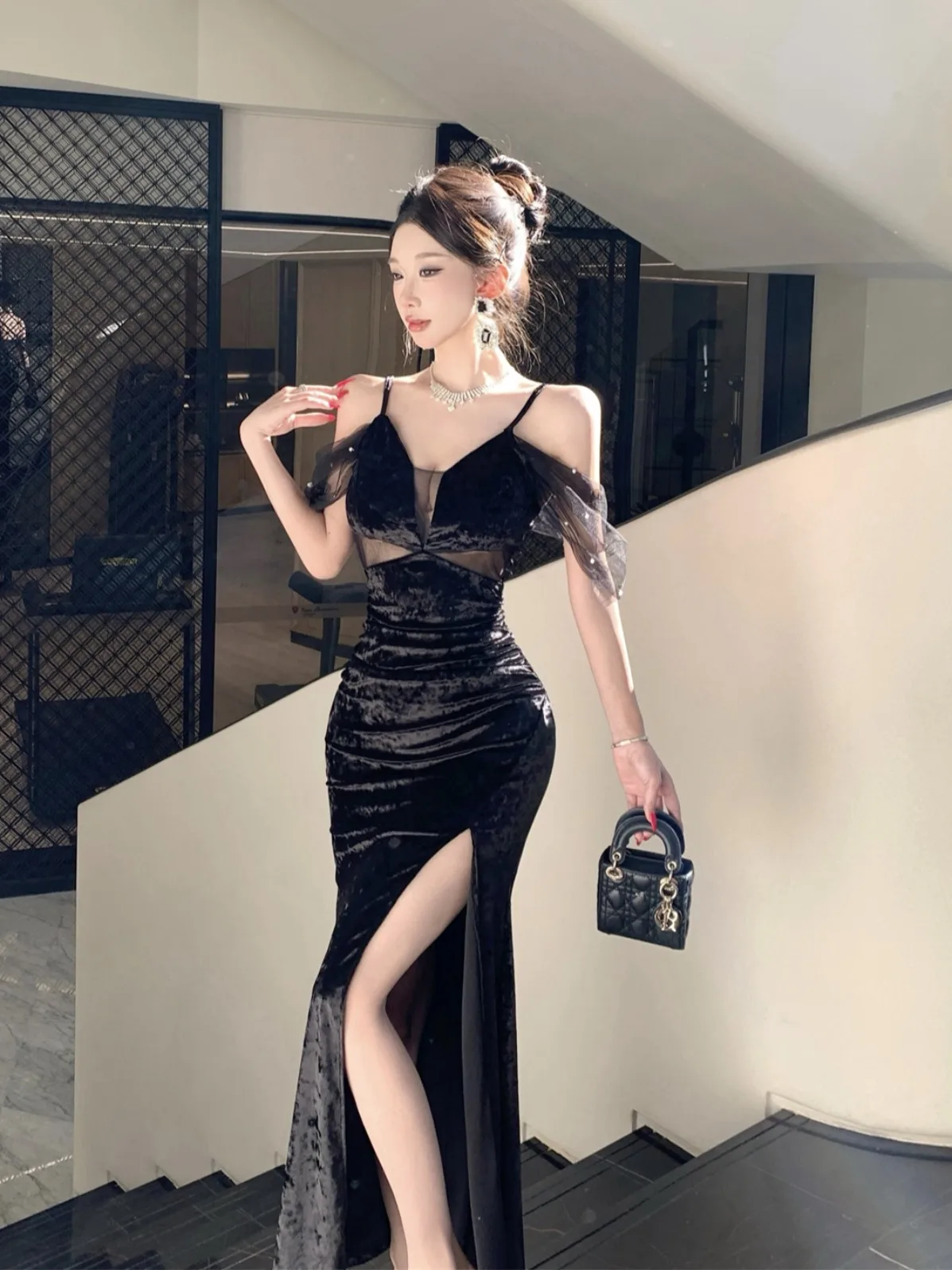 Ele Velvet One-oulder Gown with Beading And Slit for Women Faionable Ball Gown Suitable for Autumn And Winter
Ele Velvet One-oulder Gown with Beading And Slit for Women Faionable Ball Gown Suitable for Autumn And Winter