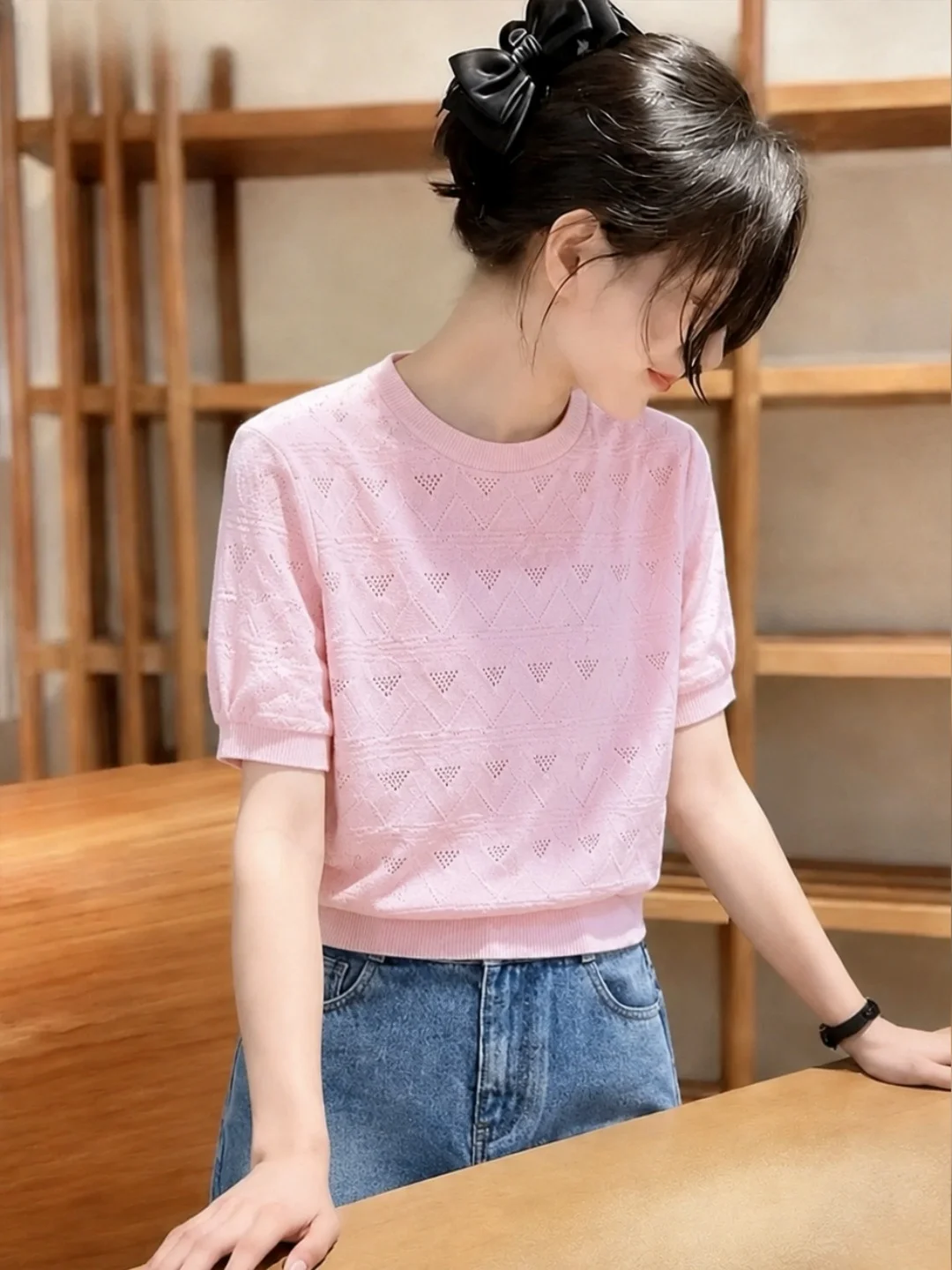 Sweet And Gentle Style Ice Silk Knitted Top round Neck Commute Versatile Elegant Korean Version Straight Cut Summer Shirt
Sweet And Gentle Style Ice Silk Knitted Top round Neck Commute Versatile Elegant Korean Version Straight Cut Summer Shirt
