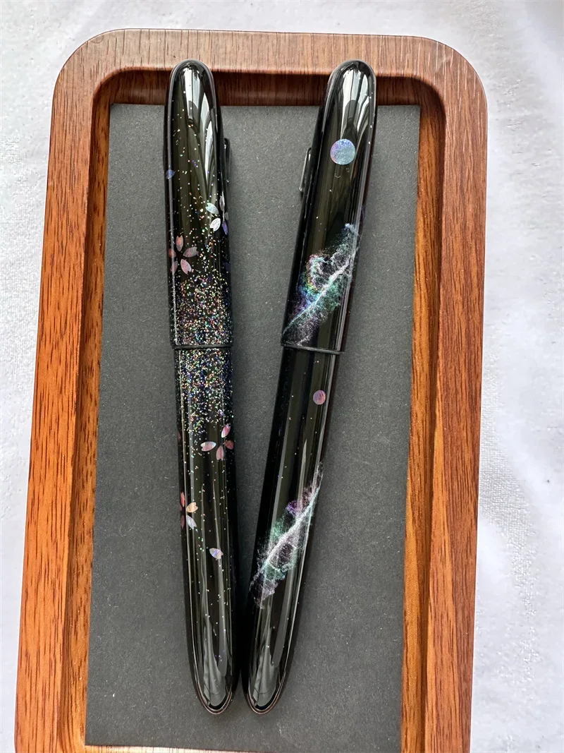 Перьевая ручка Maki-e с цветком вишни для Platinum 3776/Pilot 912/Sailor 21K 14K/Pilot 74/742/743, без наконечника
Перьевая ручка Maki-e с цветком вишни для Platinum 3776/Pilot 912/Sailor 21K 14K/Pilot 74/742/743, без наконечника