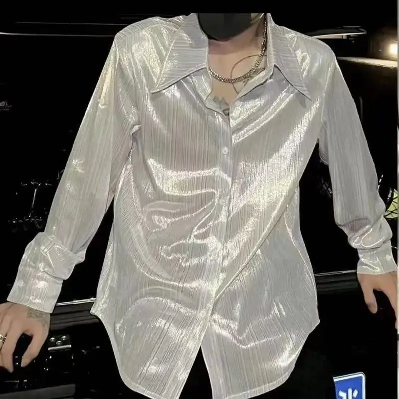 High-end Ascetic Style Glossy Ice Silk Shirt for Men Loose Fit Casual Fashion Long Sleeved Blouse Bar Nightclub Bachelor Suits
High-end Ascetic Style Glossy Ice Silk Shirt for Men Loose Fit Casual Fashion Long Sleeved Blouse Bar Nightclub Bachelor Suits