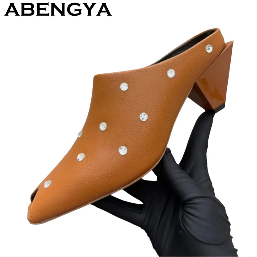 Black White Real Leather Crystal Spike Heels Slippers Inlay Women Square Open Toe Slingback Slippers Summer Fashion Party Shoes
Black White Real Leather Crystal Spike Heels Slippers Inlay Women Square Open Toe Slingback Slippers Summer Fashion Party Shoes