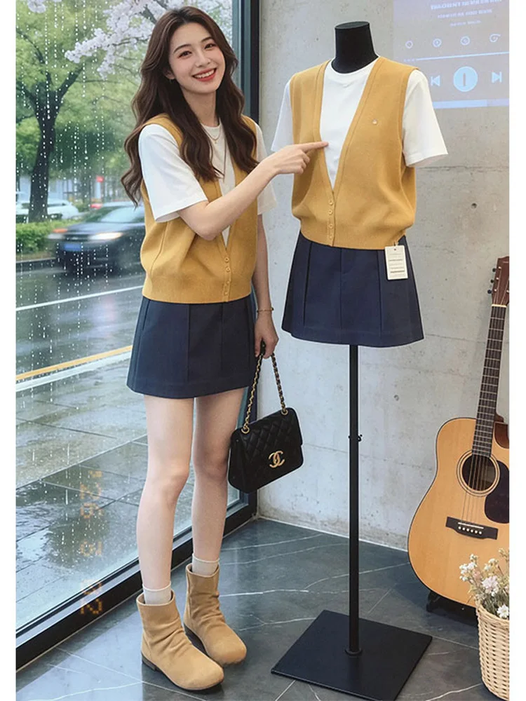 Summer New Women's Fashion Set A-Line Skirt And Short Sleeve Knitted Top Two-Piece Suit Casual Style High Waist Zipper
Summer New Women's Fashion Set A-Line Skirt And Short Sleeve Knitted Top Two-Piece Suit Casual Style High Waist Zipper
