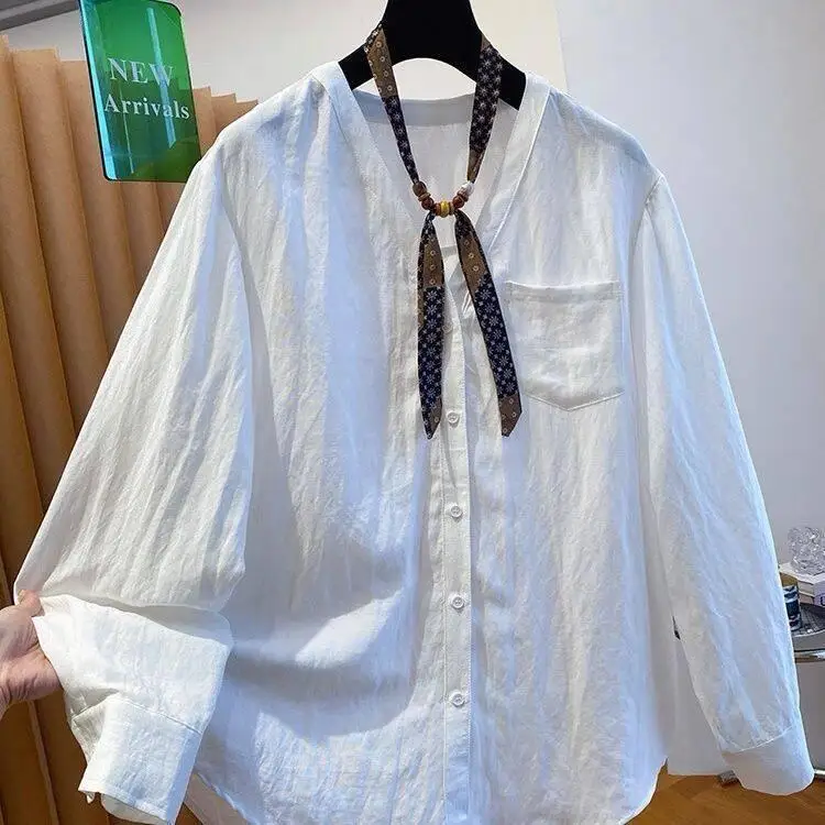 Summer Large Size Linen Shirt Men's Loose Long Sleeve V-Neck Casual Style Upper Apparel Fashionable And Elegant Top
Summer Large Size Linen Shirt Men's Loose Long Sleeve V-Neck Casual Style Upper Apparel Fashionable And Elegant Top