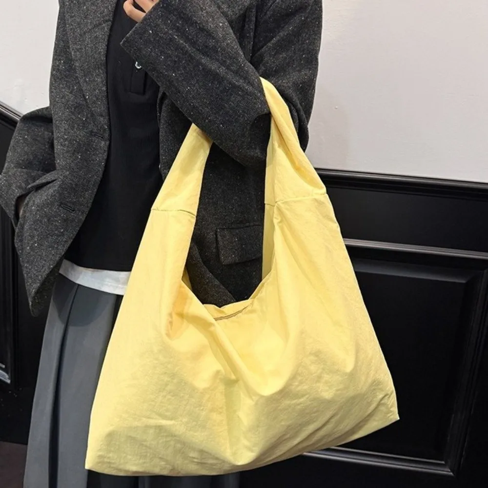 All-match Zipper Nylon Shoulder Bag Multi-Pocket Cloth Versatile Commuting Handbag Solid Color Polyester Storage Pouch Daily
All-match Zipper Nylon Shoulder Bag Multi-Pocket Cloth Versatile Commuting Handbag Solid Color Polyester Storage Pouch Daily