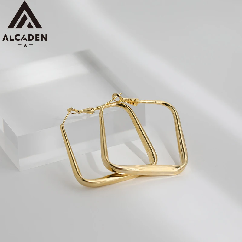 Charm Geometric Square Drop Dangle Earrings for Woman Personality 18K Gold Color Stainless Steel Stud Earring Jewelry Wholes
Charm Geometric Square Drop Dangle Earrings for Woman Personality 18K Gold Color Stainless Steel Stud Earring Jewelry Wholes
