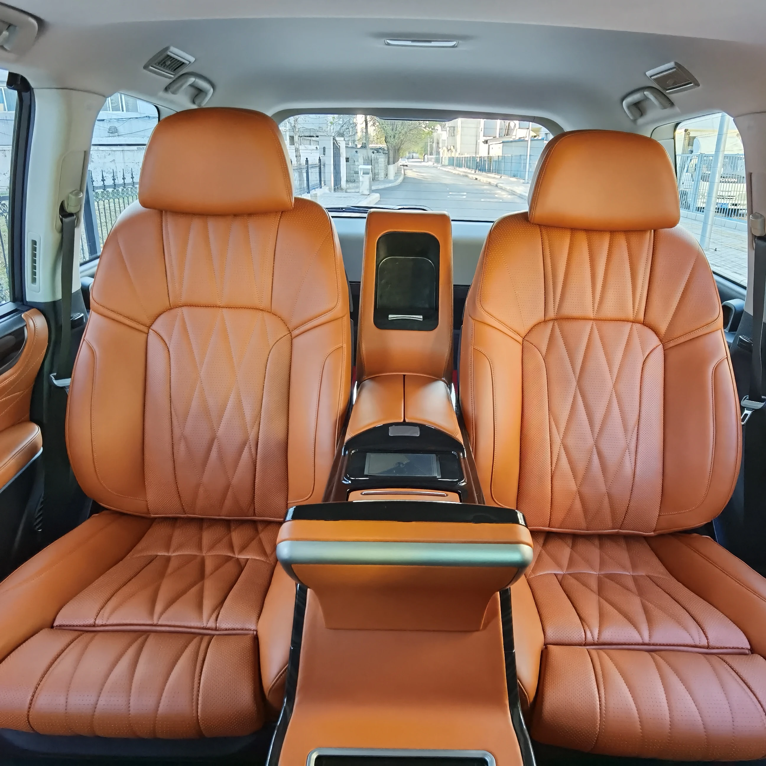 Newest High End VIP Van Seat Leather Car Seat with Armrest Centre Control Console
Newest High End VIP Van Seat Leather Car Seat with Armrest Centre Control Console