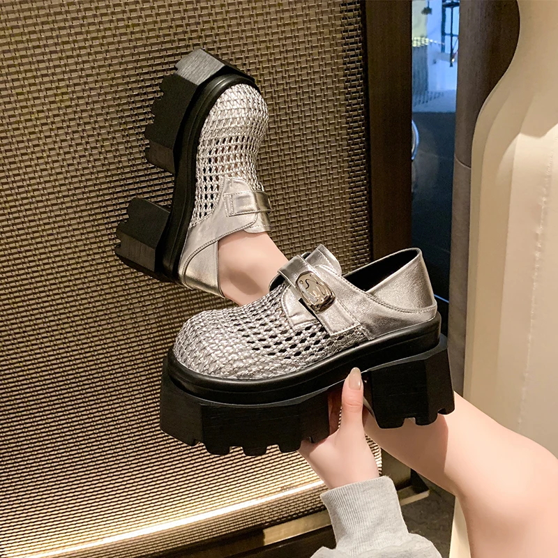 Новые босоножки на танкетке из синтетической кожи на высоком каблуке 8,5 см, женские летние тканые дышащие кроссовки на высоком массивном каблуке, женские кроссовки
Новые босоножки на танкетке из синтетической кожи на высоком каблуке 8,5 см, женские летние тканые дышащие кроссовки на высоком массивном каблуке, женские кроссовки