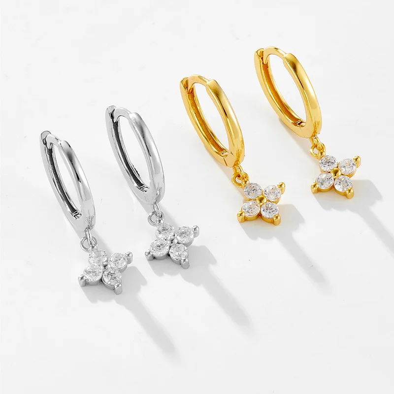 Lycfn Four-leaf Flower Pendant Moissanite Lucky Necklace Luxury 925 Sterling Silver Earring Chain for Women Jewelry Gift
Lycfn Four-leaf Flower Pendant Moissanite Lucky Necklace Luxury 925 Sterling Silver Earring Chain for Women Jewelry Gift