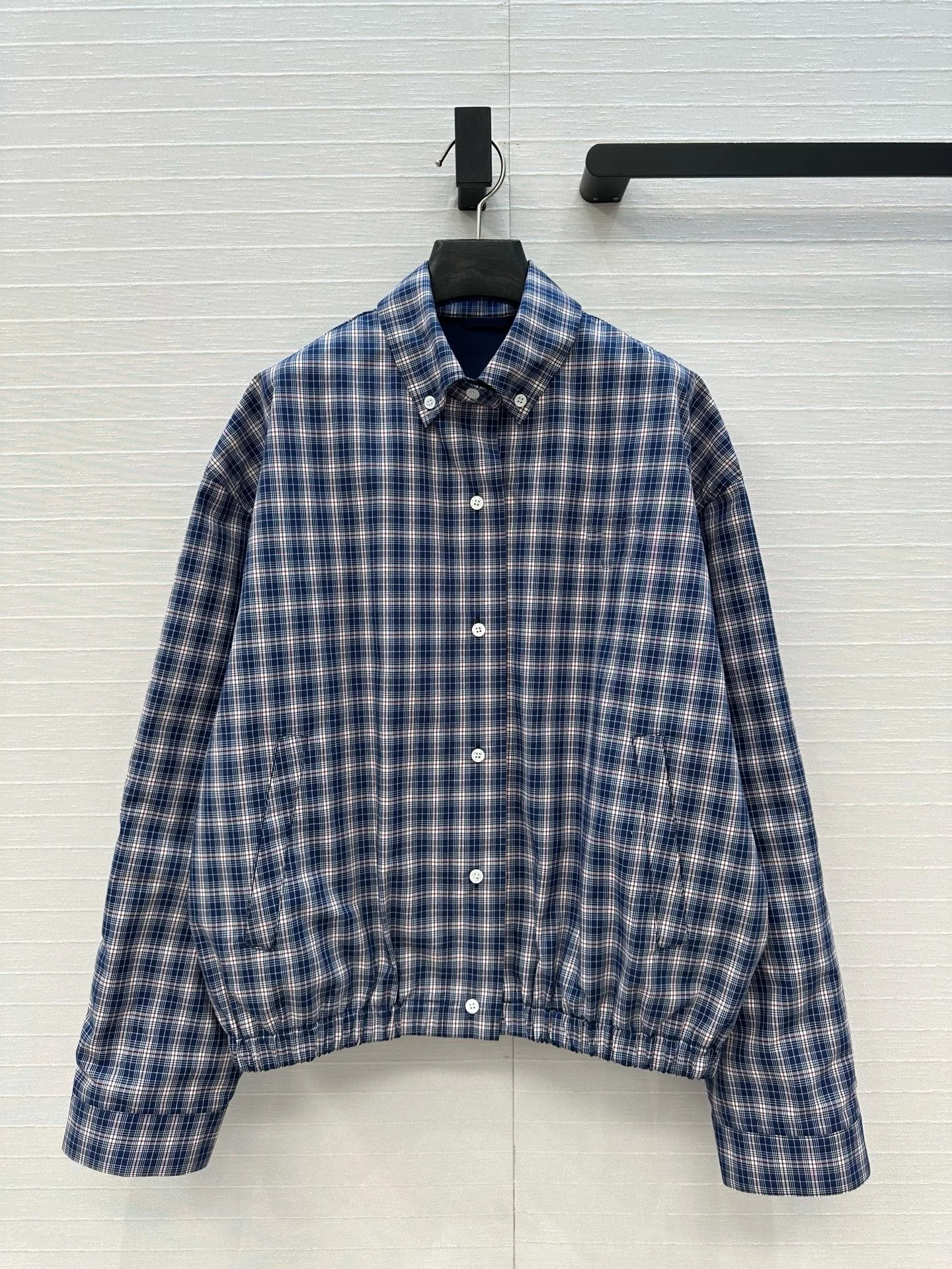 2025 Spring/Summer New Girl Collection Blues Plaid Lined Jacket Silhouette Jacket Loose Casual Boyfriend Style
2025 Spring/Summer New Girl Collection Blues Plaid Lined Jacket Silhouette Jacket Loose Casual Boyfriend Style