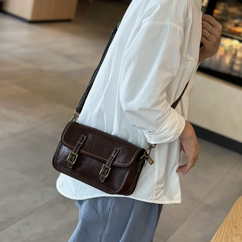Retro leather clamshell bag for women 2026 autumn new square baotou layer plant tanned cow leather single shoulder crossbody bag
Retro leather clamshell bag for women 2026 autumn new square baotou layer plant tanned cow leather single shoulder crossbody bag