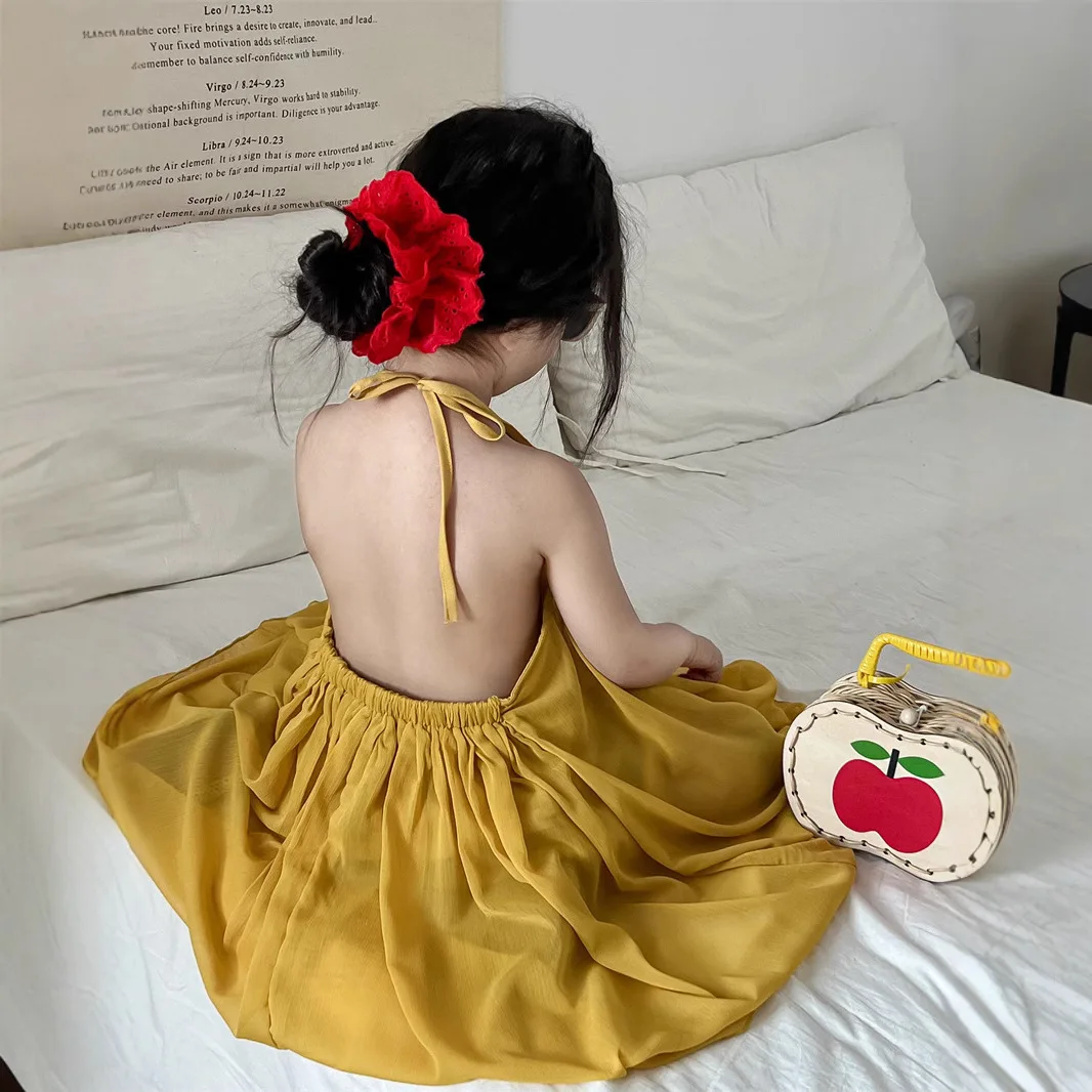 Summer New Korean Children's Clothing Girls' Hanging Neck Skirt Backless Skirt Beach Fashion Kids Dress
Summer New Korean Children's Clothing Girls' Hanging Neck Skirt Backless Skirt Beach Fashion Kids Dress