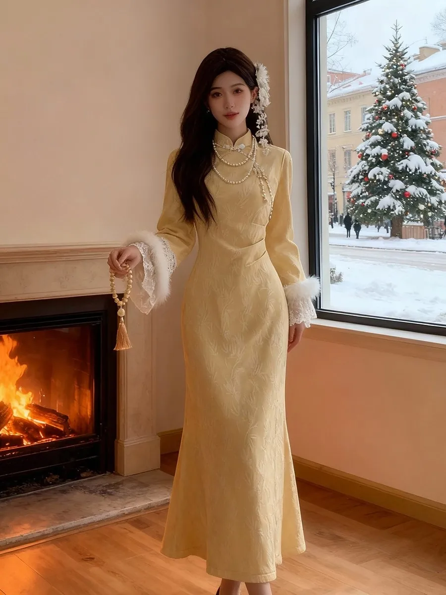 Autumn Winter Yellow Lace Splicing Sleeveless Dress Waist Inward Design Chinese National Style New Retro Fashion Long Dress
Autumn Winter Yellow Lace Splicing Sleeveless Dress Waist Inward Design Chinese National Style New Retro Fashion Long Dress