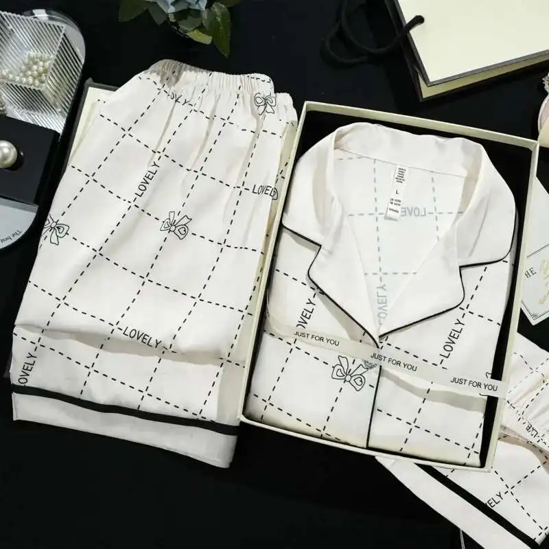2024 Three Piece Ice Silk Bowknot Pajama Women Short Sleeve Set Camellia Summer Ins Style V-neck Elegant High Quality Home Suit
2024 Three Piece Ice Silk Bowknot Pajama Women Short Sleeve Set Camellia Summer Ins Style V-neck Elegant High Quality Home Suit