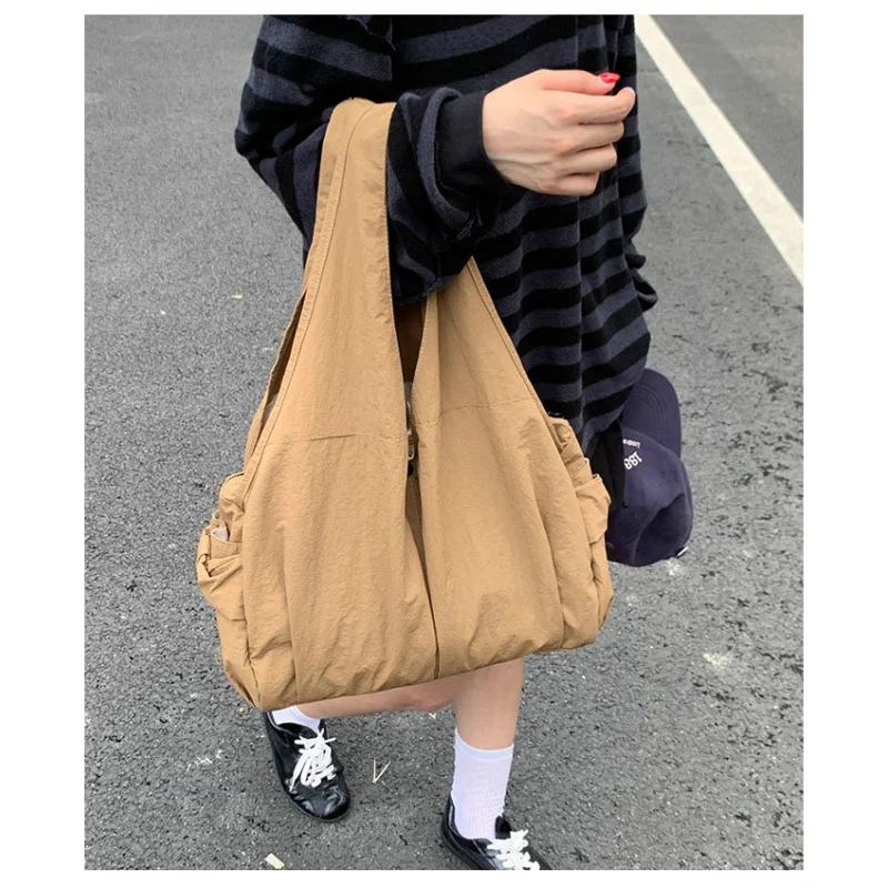 Elegant Leather Crossbody Bag for Women, Luxury Designer Shoulder Handbag, Classic Messenger Purse Ladies Fashion
Elegant Leather Crossbody Bag for Women, Luxury Designer Shoulder Handbag, Classic Messenger Purse Ladies Fashion