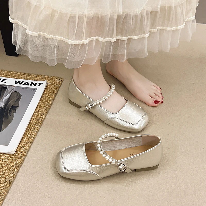 Classic Mary Jane Shoes for Women: Low - Cut Summer Footwear with Leather Round Toes Daily Commute
Classic Mary Jane Shoes for Women: Low - Cut Summer Footwear with Leather Round Toes Daily Commute
