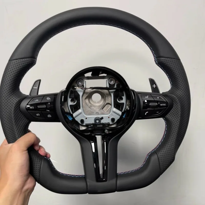 Для BMW Sport D-образное обновление рулевого колеса подходит для F10 F30 F20 F31 F36 X3 X4 X5 M3 M5 M6 F01 F02 F06 F07 F11 F12 F15 F16 F22 F80
Для BMW Sport D-образное обновление рулевого колеса подходит для F10 F30 F20 F31 F36 X3 X4 X5 M3 M5 M6 F01 F02 F06 F07 F11 F12 F15 F16 F22 F80