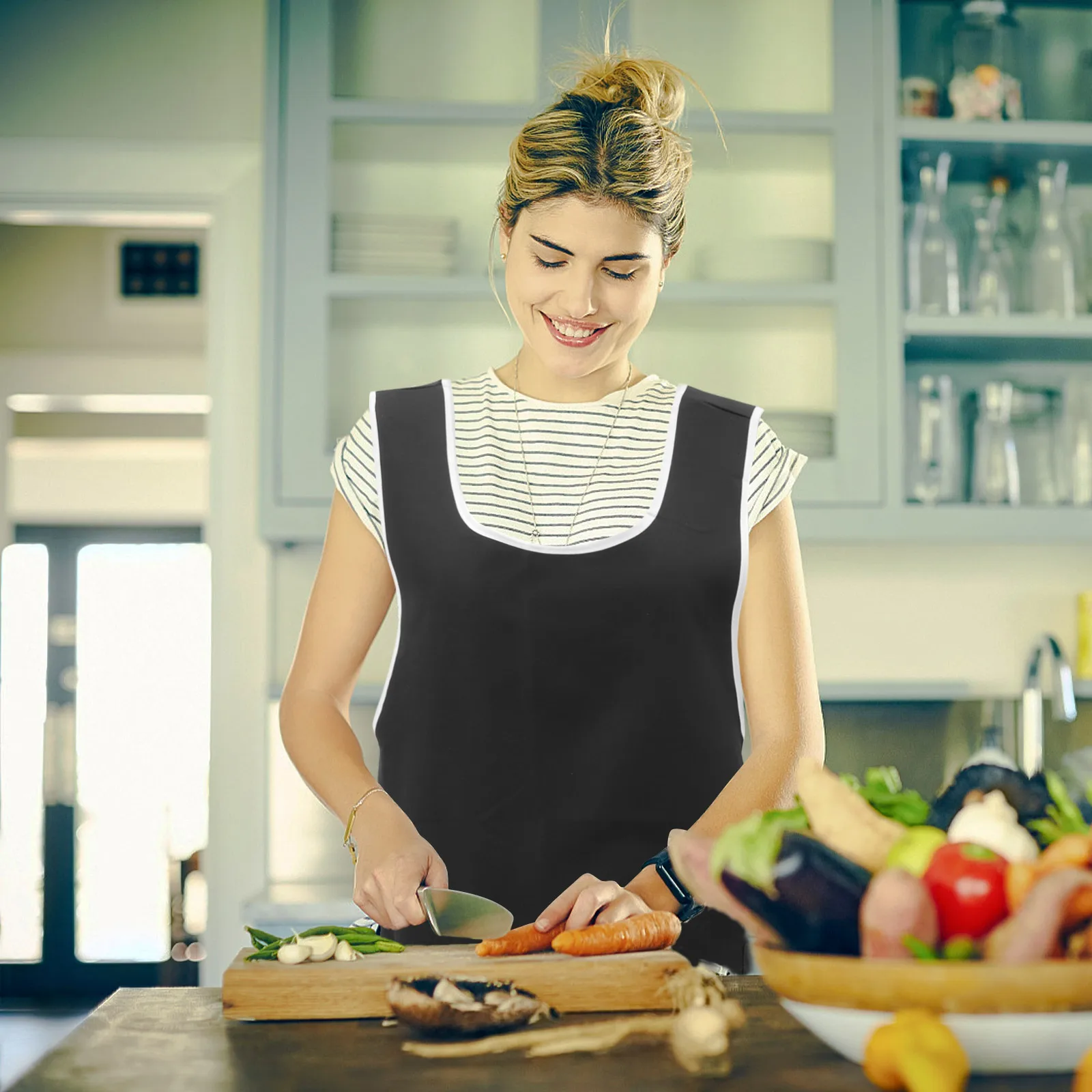 Black Salon Apron Hairdresser Cloth Lightweight Durable Comfortable Breathable Hairstylist Gown Home Use Barbers Uniform
Black Salon Apron Hairdresser Cloth Lightweight Durable Comfortable Breathable Hairstylist Gown Home Use Barbers Uniform