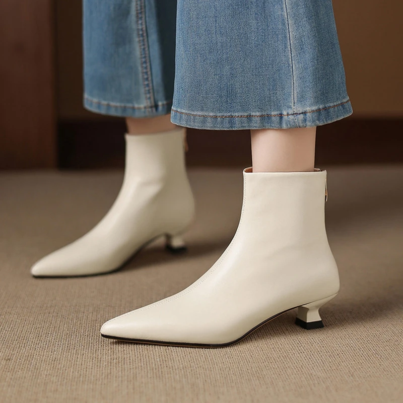 Women's new leather sheepskin handmade pointed zipper mid heel plus size and calf short boots short tube fashion boots
Women's new leather sheepskin handmade pointed zipper mid heel plus size and calf short boots short tube fashion boots
