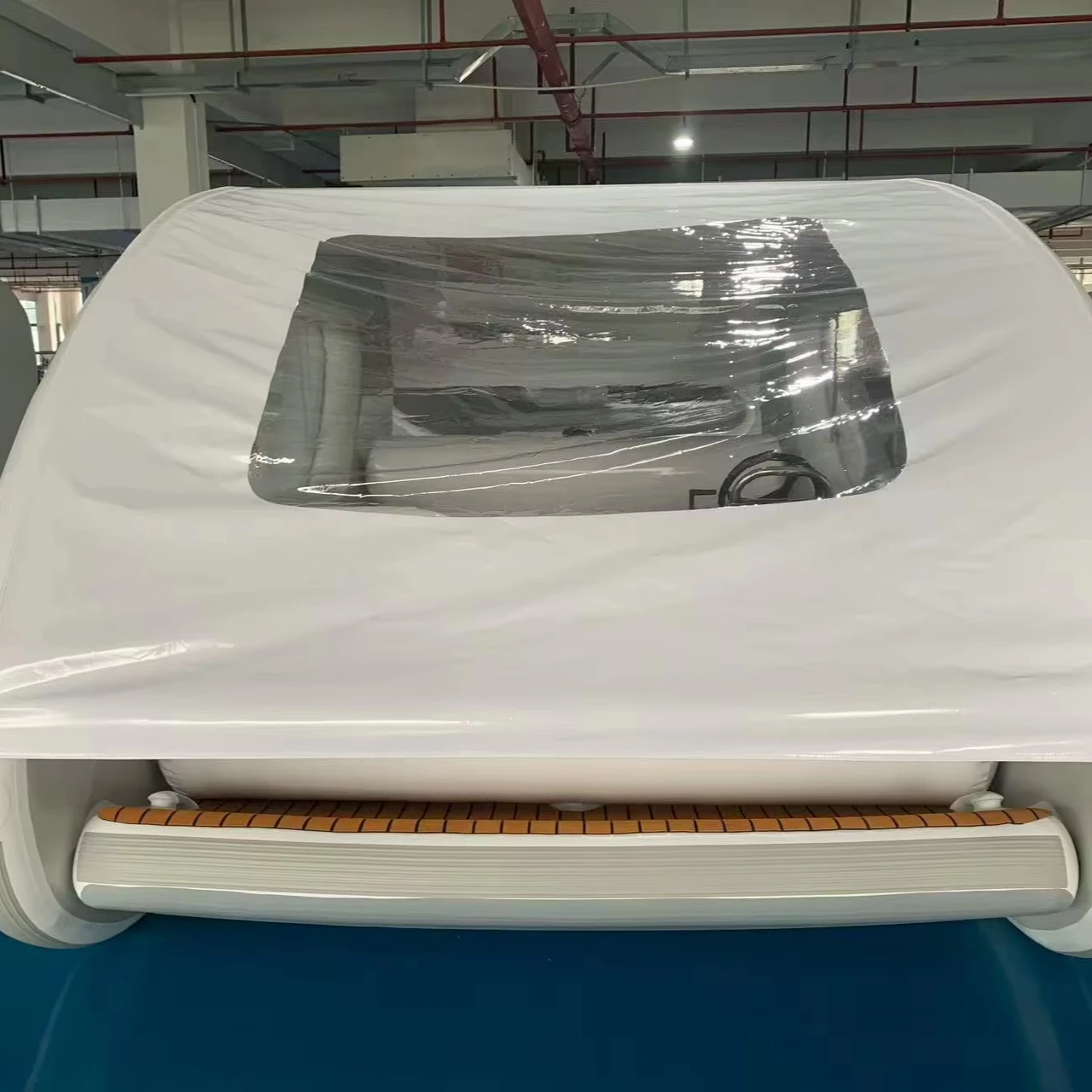 Inflatable PVC Yacht on Water with Tarpaulin
Inflatable PVC Yacht on Water with Tarpaulin