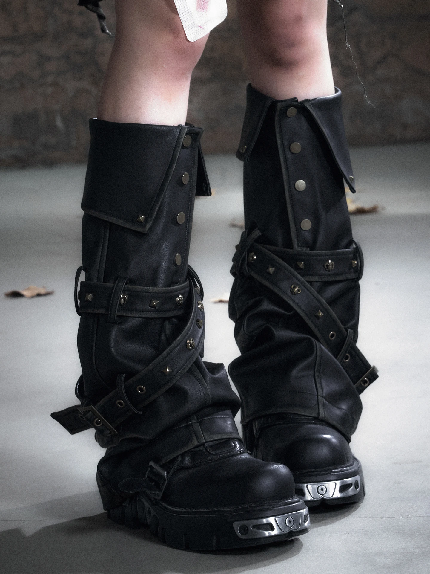 CestNous Women's ort Leather Leggings with Ankle Bules And Colored Rivet Straps PU Material Autumn Winter Faion
CestNous Women's ort Leather Leggings with Ankle Bules And Colored Rivet Straps PU Material Autumn Winter Faion