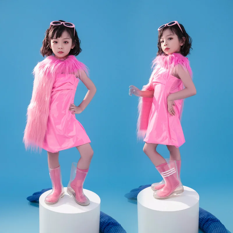 Girl Model Catwalk Trendy Clothes Technology Sense Children's Photography Clothing Pink Dopamine Catwalk Fashion Runway Maca
Girl Model Catwalk Trendy Clothes Technology Sense Children's Photography Clothing Pink Dopamine Catwalk Fashion Runway Maca