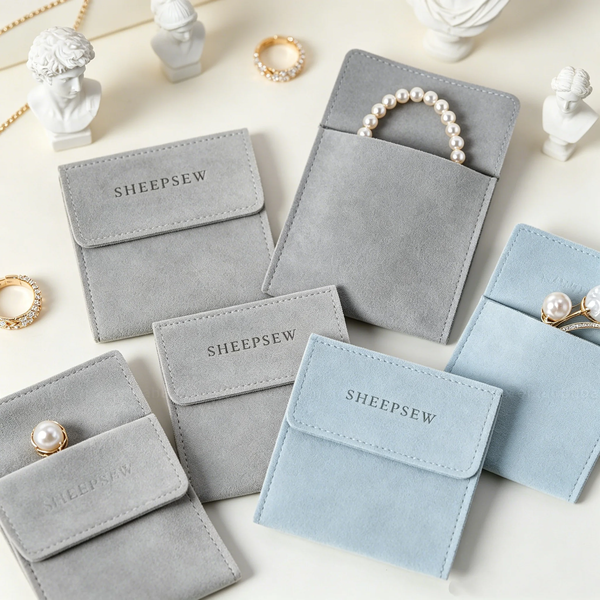 SHEEPSEW Custom Logo Jewelry Bag Luxury Microfiber for Necklace Bracelet Earrings Jewelry Pouch
SHEEPSEW Custom Logo Jewelry Bag Luxury Microfiber for Necklace Bracelet Earrings Jewelry Pouch