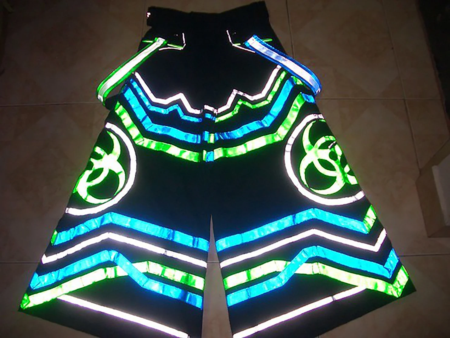 RAVE GEAR Shuffle Pants Ghost Step Dancing Pants phat Trousers Melbourne Shuffle Phat Pants hardstyle jumpstyle heatwave P18
RAVE GEAR Shuffle Pants Ghost Step Dancing Pants phat Trousers Melbourne Shuffle Phat Pants hardstyle jumpstyle heatwave P18