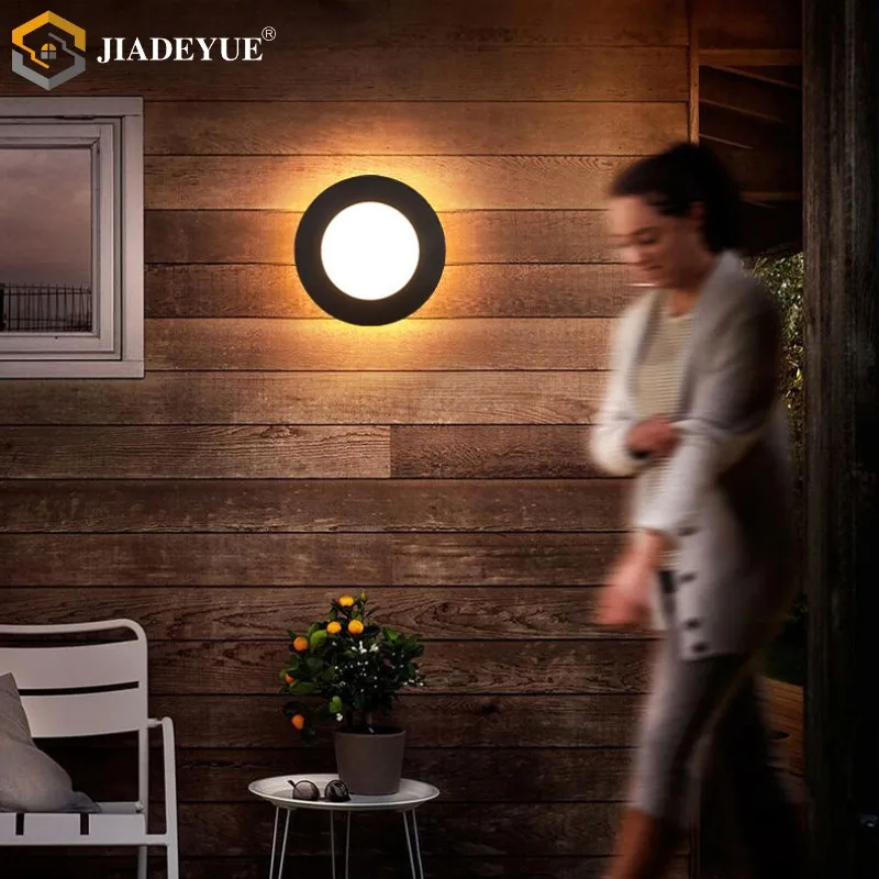 Outdoor waterproof LED circular wall lamp, courtyard lamp, wall lamp, balcony landscape ceiling lamp, IP65
Outdoor waterproof LED circular wall lamp, courtyard lamp, wall lamp, balcony landscape ceiling lamp, IP65