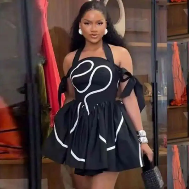 Women's Clothing 2025 Summer New Style Temperament Hanging Neck Printed Lace Up Off Shoulder High Waist Pleated Dress Women
Women's Clothing 2025 Summer New Style Temperament Hanging Neck Printed Lace Up Off Shoulder High Waist Pleated Dress Women