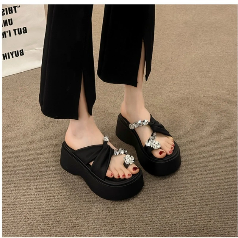 Women's Rhinestone Platform Thong Sandals 2026 Summer PU Leather Knot Strap Wedge Heel Non-Slip Casual Beach Shoes for Ladies
Women's Rhinestone Platform Thong Sandals 2026 Summer PU Leather Knot Strap Wedge Heel Non-Slip Casual Beach Shoes for Ladies