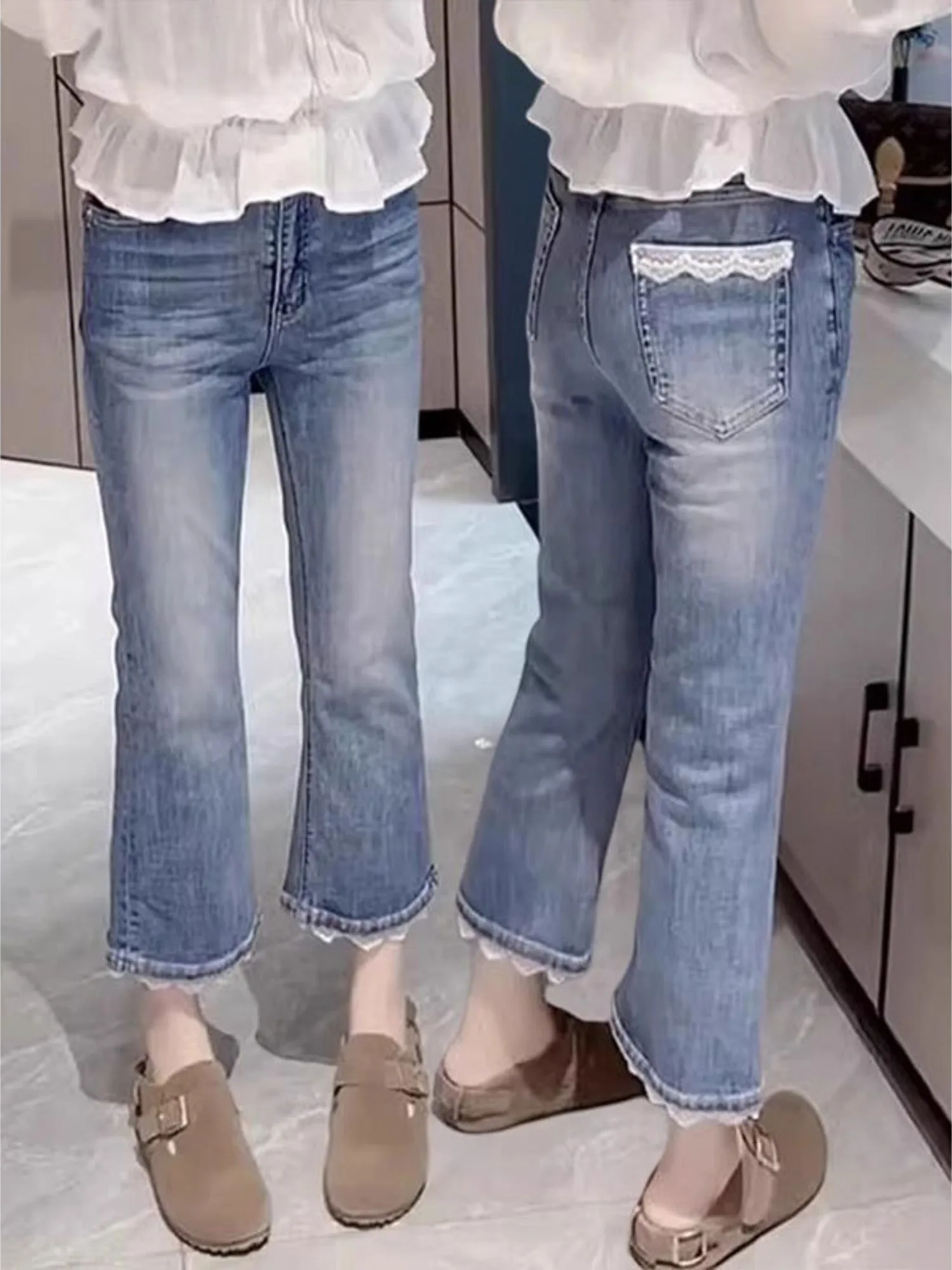 Women's Vintage Washed Cropped Bootcut Jeans Lace Trim Cuffed Hem Denim Pants Ankle Length Flared Jeans
Women's Vintage Washed Cropped Bootcut Jeans Lace Trim Cuffed Hem Denim Pants Ankle Length Flared Jeans