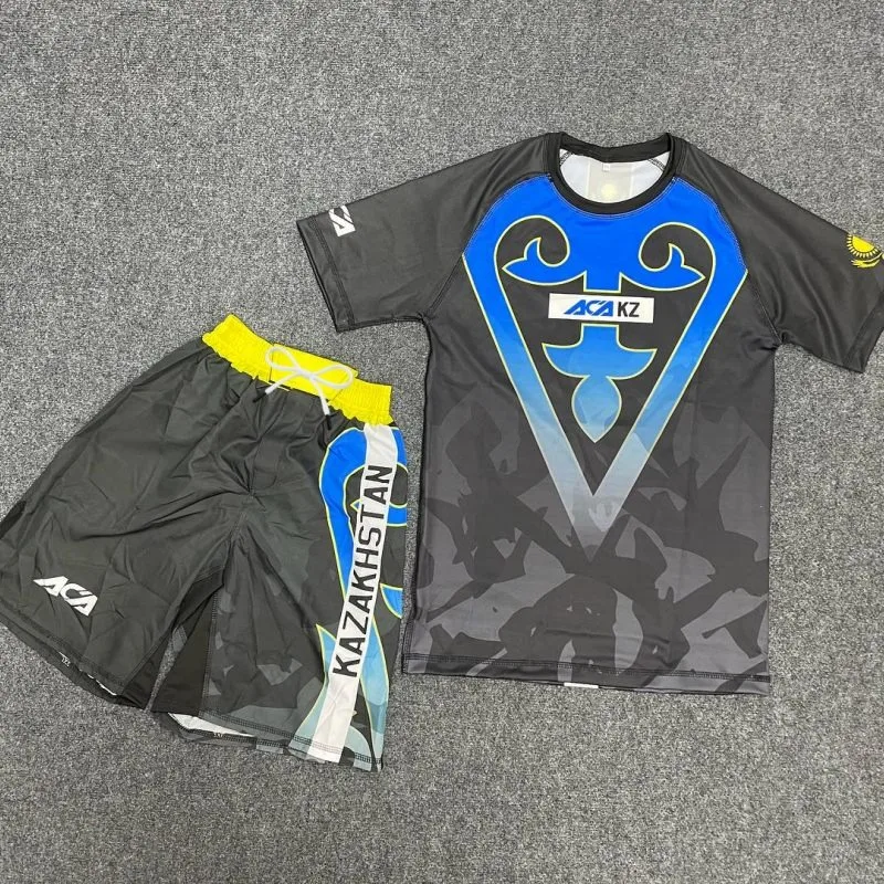 2026New Men's Combat Suit: Breathable T-shirt Anti-abrasion and Quick-drying Bodysuit + Camouflage Shorts Muay Thai Training Set
2026New Men's Combat Suit: Breathable T-shirt Anti-abrasion and Quick-drying Bodysuit + Camouflage Shorts Muay Thai Training Set