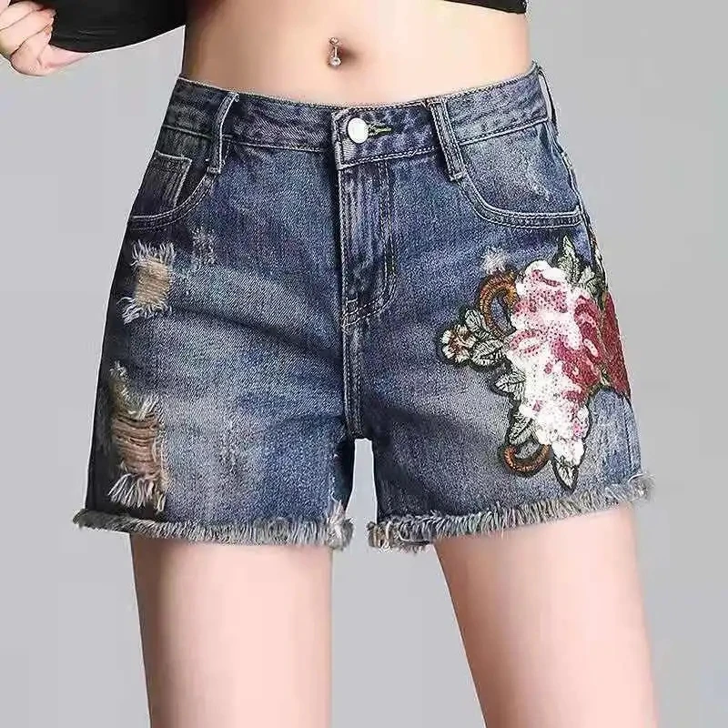 Новинка 2024, джинсовые шорты с высокой талией, женские летние модные универсальные джинсы с вышивкой, прямые трендовые шорты с загнутыми краями
Новинка 2024, джинсовые шорты с высокой талией, женские летние модные универсальные джинсы с вышивкой, прямые трендовые шорты с загнутыми краями