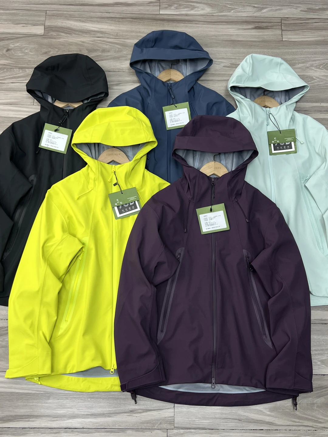 Universal Men's And Women's Commuter Faionable Urban Sle Waterproof Windproof Soft ell Jaet Outerwear Polyester Fiber
Universal Men's And Women's Commuter Faionable Urban Sle Waterproof Windproof Soft ell Jaet Outerwear Polyester Fiber