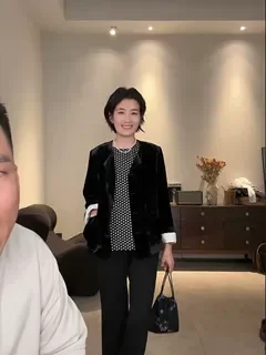 Bla Casual Versatile Women's Long Sve Jaet Spring 2025 New High-End Feel Open Cardigan Top Loose Fit Silk Material
Bla Casual Versatile Women's Long Sve Jaet Spring 2025 New High-End Feel Open Cardigan Top Loose Fit Silk Material