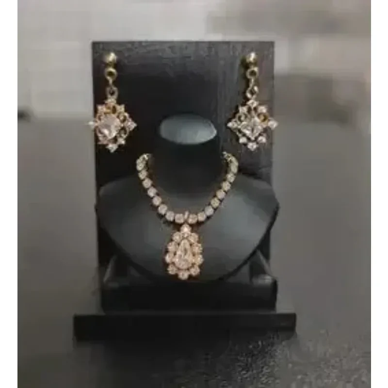 New Handmade Toy Earrings Necklace Crystal Diamond Jewelry Accessories For your 1/6 scale BB FR FR2 dolls (Need 15 days)
New Handmade Toy Earrings Necklace Crystal Diamond Jewelry Accessories For your 1/6 scale BB FR FR2 dolls (Need 15 days)