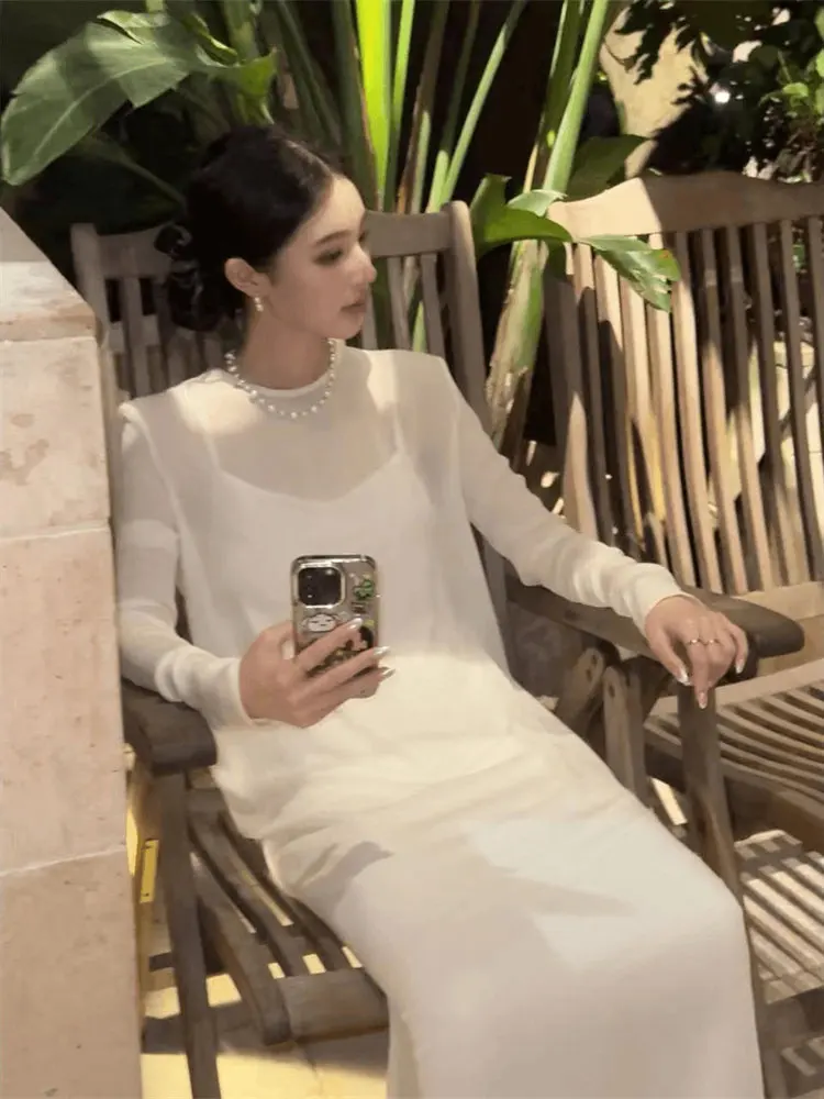 Elegant Sister Set Women's Mesh Cover up Cold Loose Feeling New High End Strap Dress Trendy Long Pants Casual Style Spring Wear
Elegant Sister Set Women's Mesh Cover up Cold Loose Feeling New High End Strap Dress Trendy Long Pants Casual Style Spring Wear