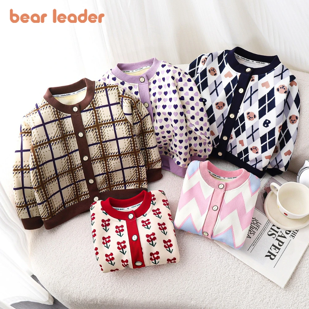 Детская куртка с длинными рукавами Bear Leader, осенне-зимняя мода, новый вязаный свитер для девочек, теплые пальто с цветочным принтом Love
Детская куртка с длинными рукавами Bear Leader, осенне-зимняя мода, новый вязаный свитер для девочек, теплые пальто с цветочным принтом Love