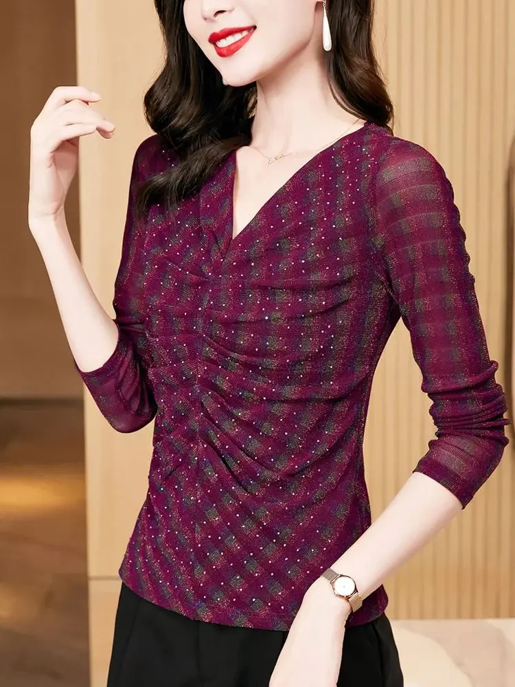 Spring and Autumn Stretch V Neck Long Sleeve Plaid T Shirt For Women Streetwear Chic Diamonds Pleated T-shirt Ladies Casual Tops
Spring and Autumn Stretch V Neck Long Sleeve Plaid T Shirt For Women Streetwear Chic Diamonds Pleated T-shirt Ladies Casual Tops