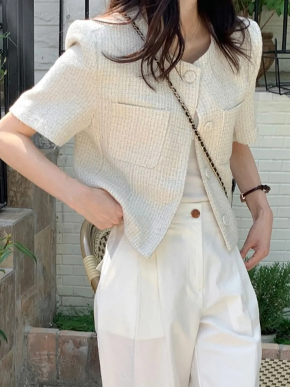 Versatile Short Sleeve Plaid Cardigan Women's Slimming Style Spring Autumn Winter Outerwear Suitable for Various Occasions
Versatile Short Sleeve Plaid Cardigan Women's Slimming Style Spring Autumn Winter Outerwear Suitable for Various Occasions