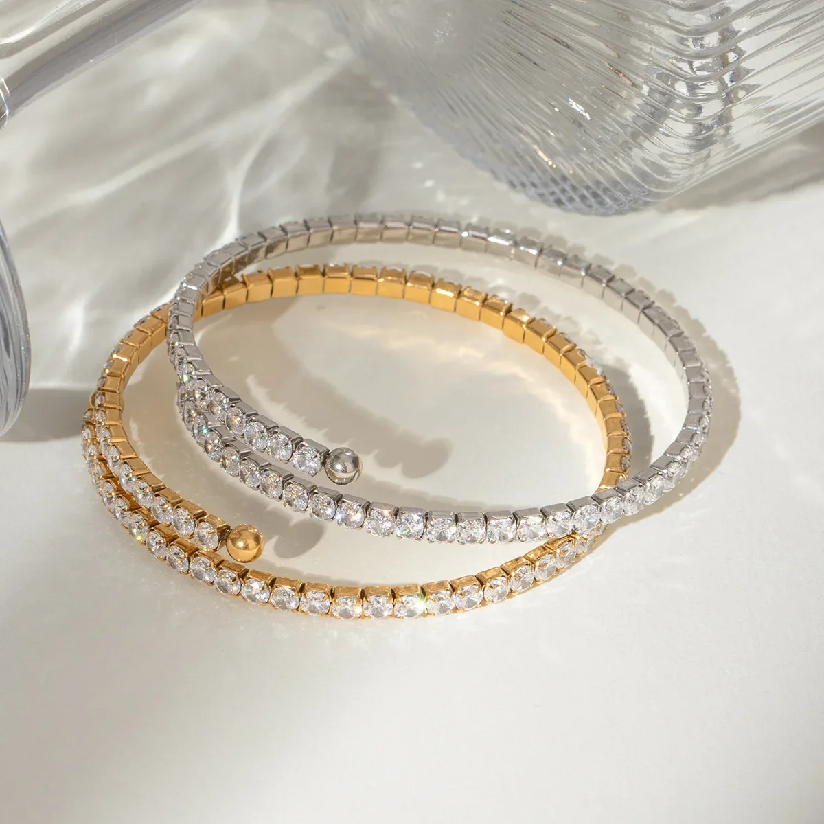 Stainless Steel Full Zirconia Bracelet, 18K Gold Plated Titanium Steel Bangle, Sparkling Luxury Fashion Jewelry for Women
Stainless Steel Full Zirconia Bracelet, 18K Gold Plated Titanium Steel Bangle, Sparkling Luxury Fashion Jewelry for Women