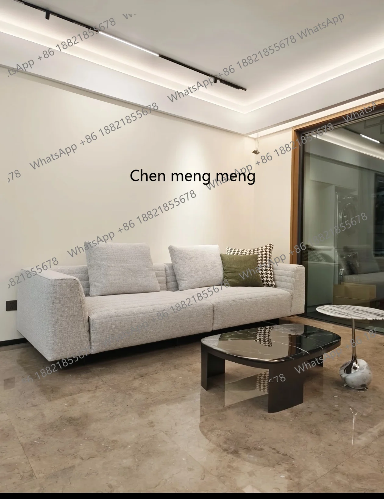 Large flat-floor living room High-end imported Motu cotton and linen straight row extended villa designer fabric sofa
Large flat-floor living room High-end imported Motu cotton and linen straight row extended villa designer fabric sofa