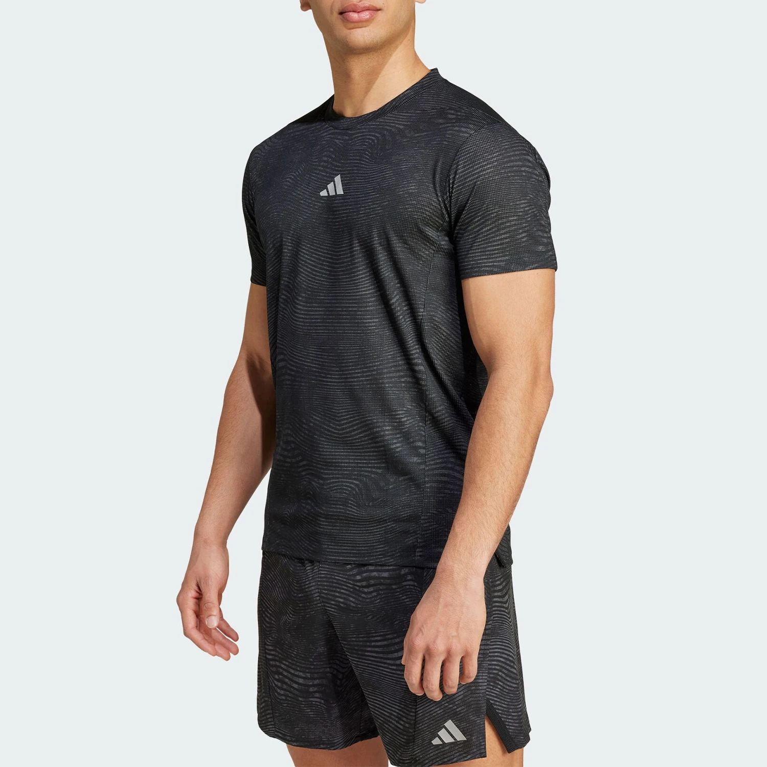 Оригинальная мужская дышащая тренировочная футболка Adidas 2024, осень IV6119
Оригинальная мужская дышащая тренировочная футболка Adidas 2024, осень IV6119