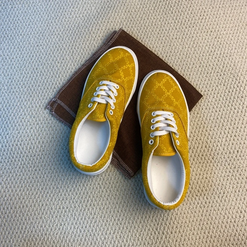 1 pair of lemon yellow board shoes, large-sized men's shoes, breathable men's sports shoes, versatile men's shoes, men's purchas
1 pair of lemon yellow board shoes, large-sized men's shoes, breathable men's sports shoes, versatile men's shoes, men's purchas