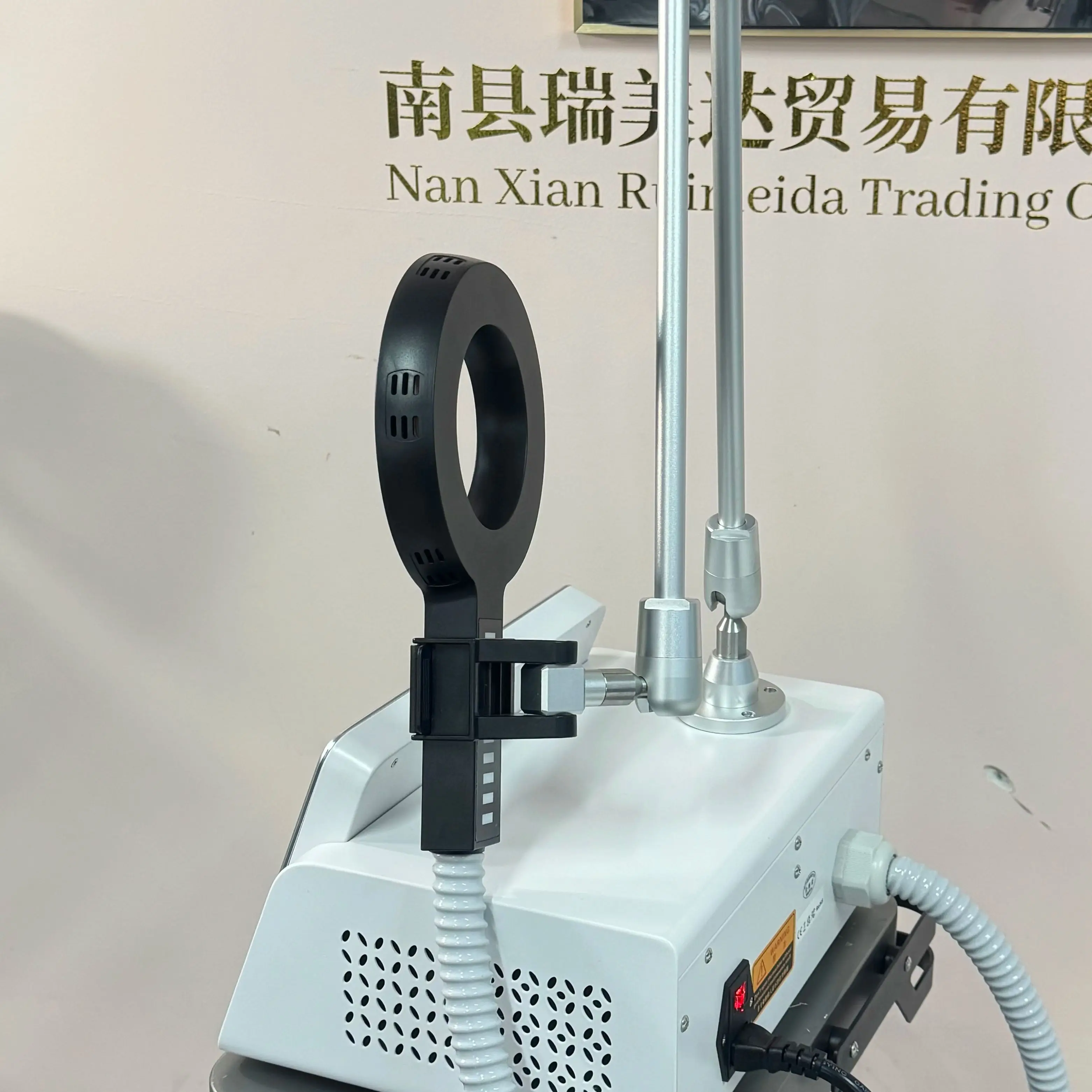 Portable Emtt Physio Magneto Therapy Magnetoterapia Pain Relief PEMF Sports Injury Therapy Magnetotherapy Physiotherapy Machine
Portable Emtt Physio Magneto Therapy Magnetoterapia Pain Relief PEMF Sports Injury Therapy Magnetotherapy Physiotherapy Machine