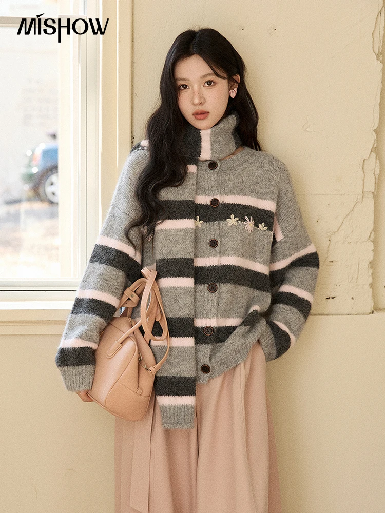 MISHOW Christmas Striped Sweater Cardigan with Scarf 2025 Winter Korea Embroidery Flower Retro Loose Knitted Sweater MXE86Z2741
MISHOW Christmas Striped Sweater Cardigan with Scarf 2025 Winter Korea Embroidery Flower Retro Loose Knitted Sweater MXE86Z2741