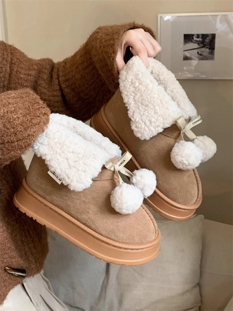 Retro Double Ball Knot Snow Boots Thick Bottom Fashionable Winter Ladies Outdoor Sweet Cotton Shoes Short Boots
Retro Double Ball Knot Snow Boots Thick Bottom Fashionable Winter Ladies Outdoor Sweet Cotton Shoes Short Boots