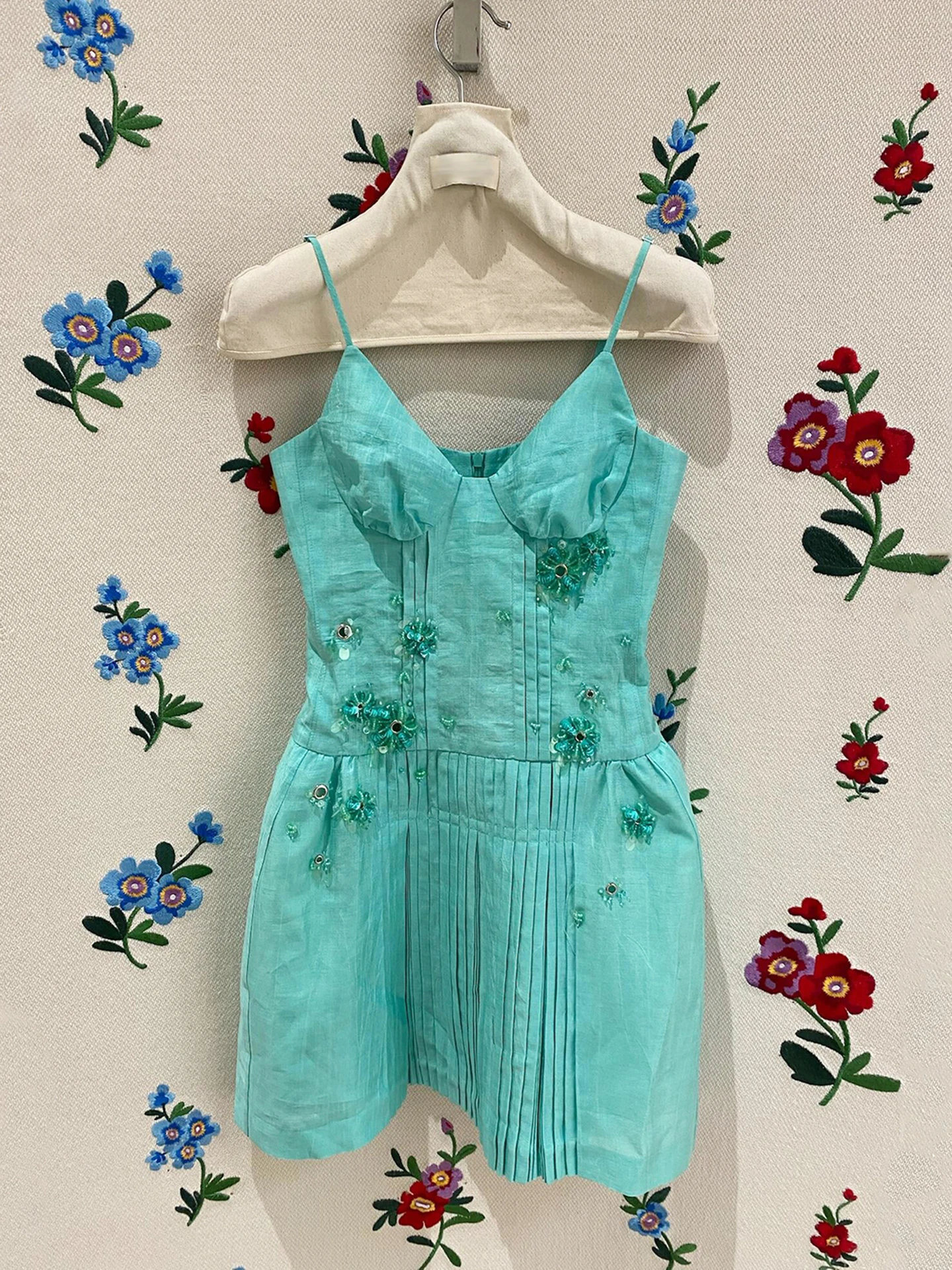 Shiny Sequin Floral Halter Dress Women's High Waist Spring Summer Autumn A-Line Skirt Short Sleeve Invisible Zipper Back
Shiny Sequin Floral Halter Dress Women's High Waist Spring Summer Autumn A-Line Skirt Short Sleeve Invisible Zipper Back