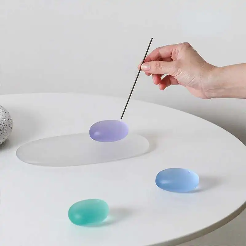 новая китайская матовая вода, глазурованные камешки, креативный аромат, синие и зеленые бытовые настольные украшения.
новая китайская матовая вода, глазурованные камешки, креативный аромат, синие и зеленые бытовые настольные украшения.