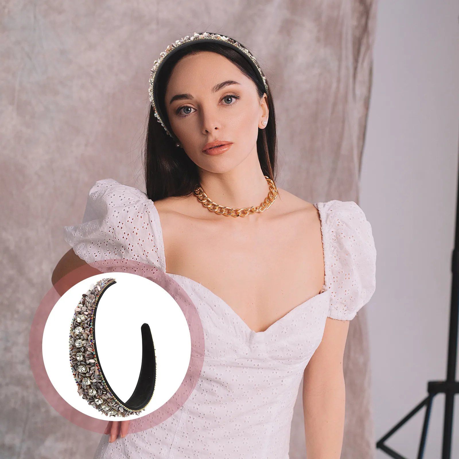Turquoise Rhinestone Headband Women Elegant Sparkly Padded Headpiece Hair Gem Decorative Photography Prop for Dance Formal
Turquoise Rhinestone Headband Women Elegant Sparkly Padded Headpiece Hair Gem Decorative Photography Prop for Dance Formal
